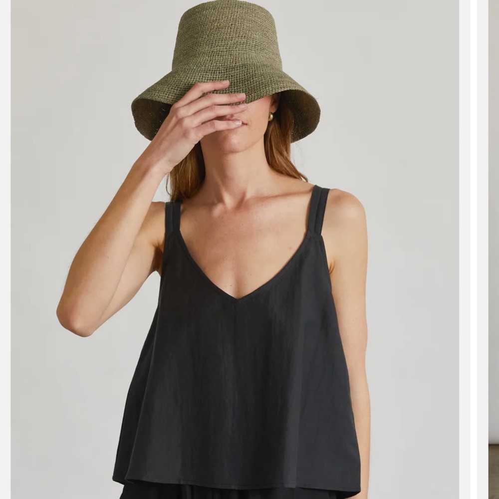 Black v neck linen top from Almina concept